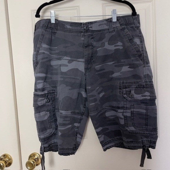 Urban Pipeline Men's Cargo Shorts Khaki Camoflagei Flat Front Size 38 - Picture 1 of 6